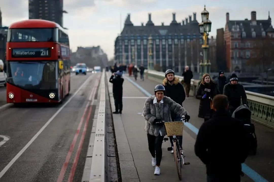 英国宣布推出“高潜力人才签证”！高调全球抢人，专抢外国名校毕业生！